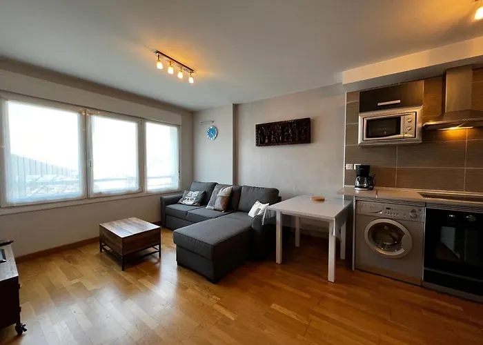 Charmant T2 Avec Cuisine Ouverte Pres De La Frontiere Espagnole, Ideal Pour Famille Ou Amis - Fr-1-239-740